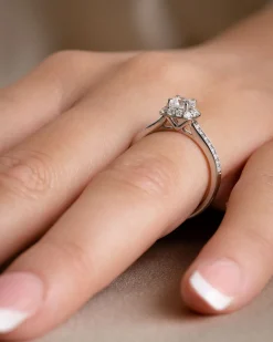 Hot Bridal Eternity diamantring i hvitt gull cushion 0,80 ct Ringer