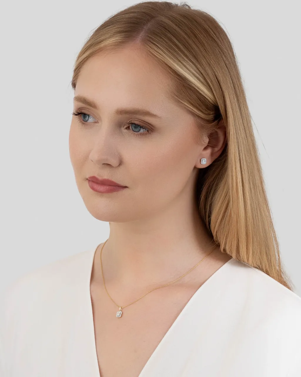 Sale Diamantanheng 0,15 ct brillianter og baguettslip Halssmykker