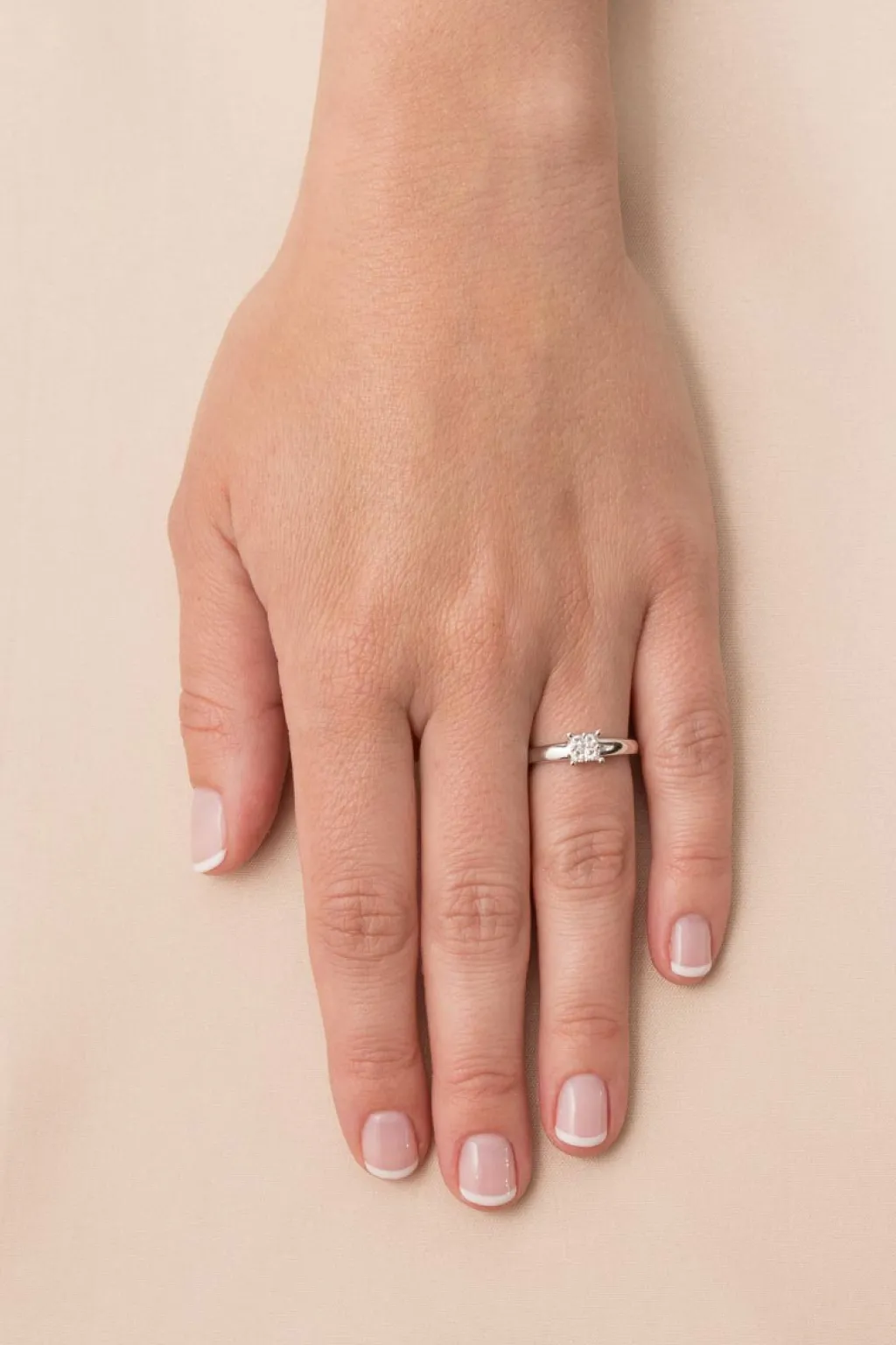 New Diamantring princess cut 0,24ct Ringer