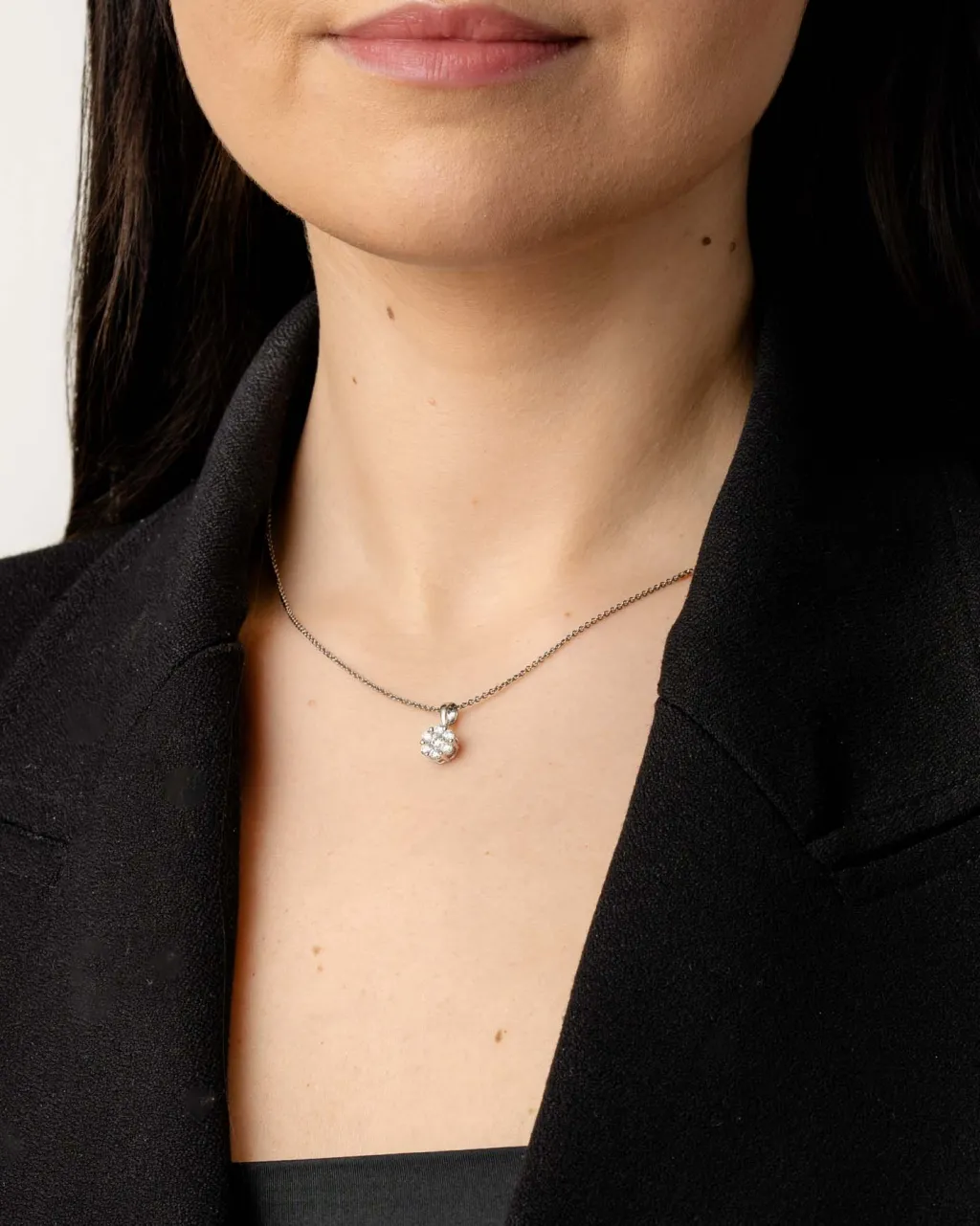 Clearance Diamantsmykke rosett 0,51ct Halssmykker