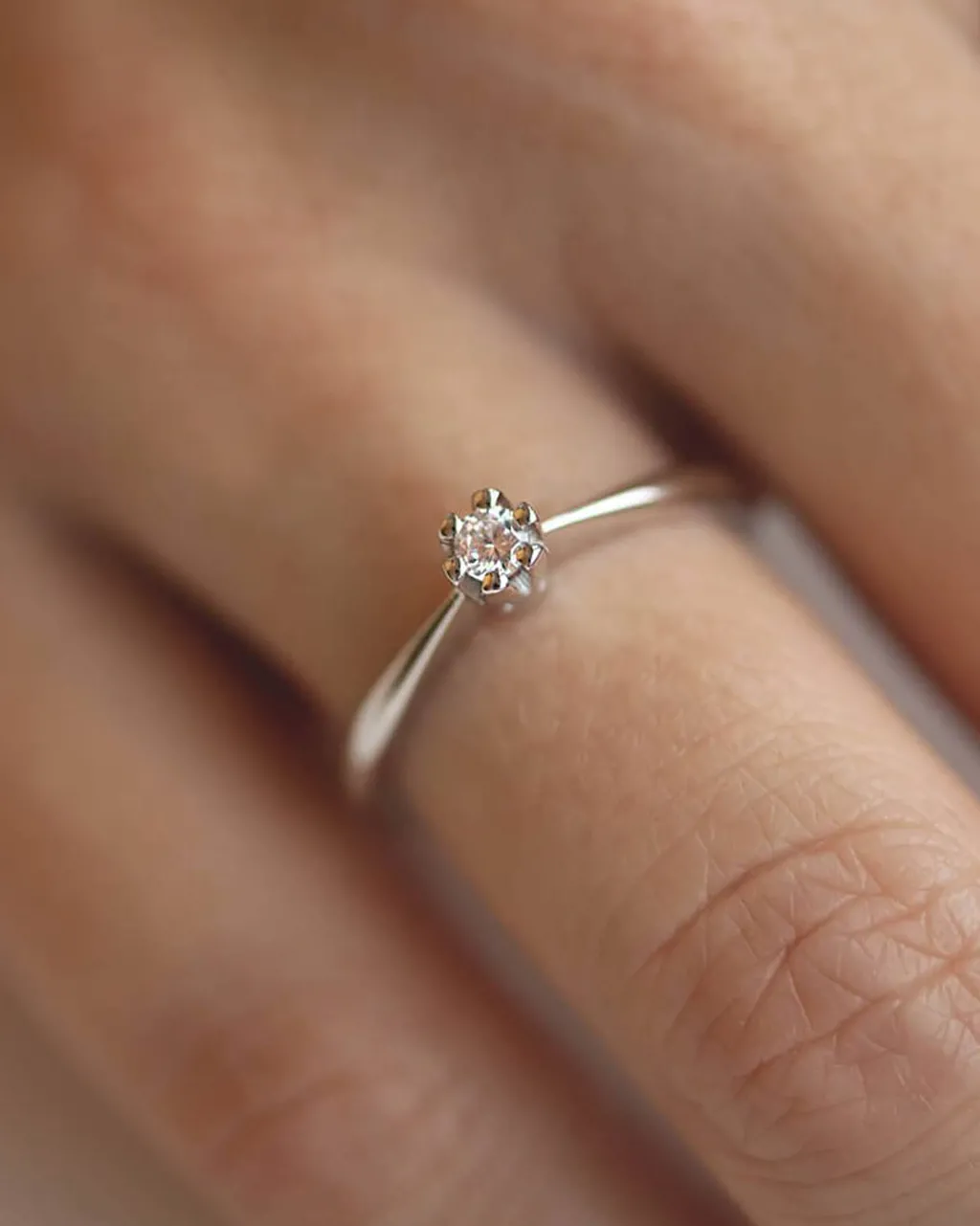 Clearance Elegance diamantring 0,10 ct Ringer