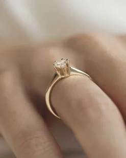 Outlet Elegance diamantring 0,40 ct gult gull Ringer