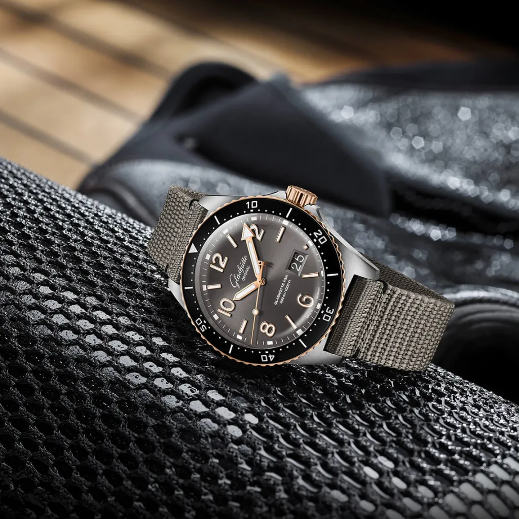 Discount Glashütte SeaQ Panorama Date grå 43,2 mm Til Han