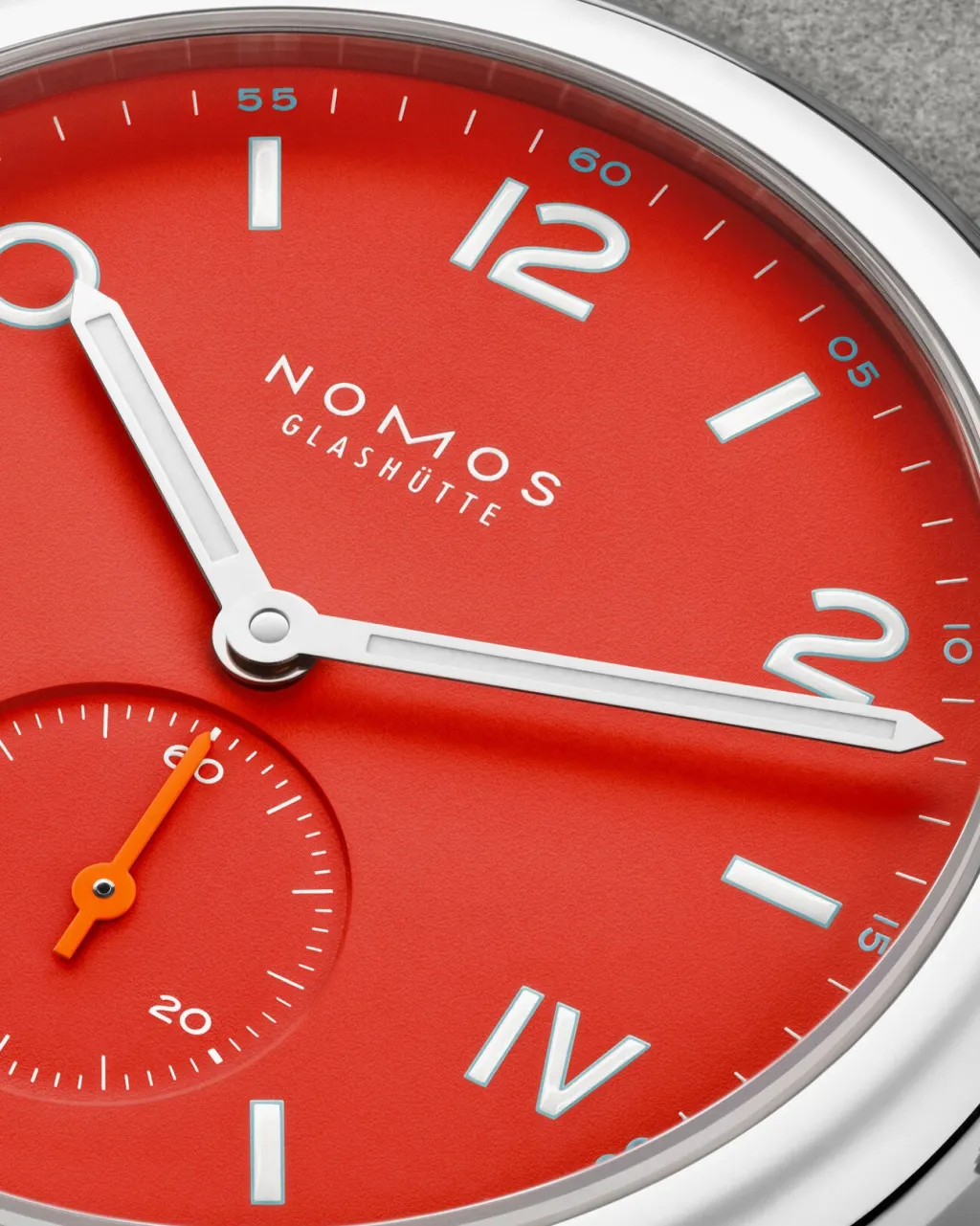 Sale NOMOS Glashütte Club Campus nonstop rød 36 mm Til Henne | Til Han