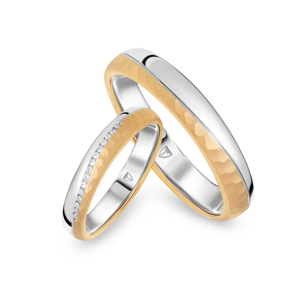 Fashion Promise giftering i hvitt og gult gull hamret 4,5 mm Ringer