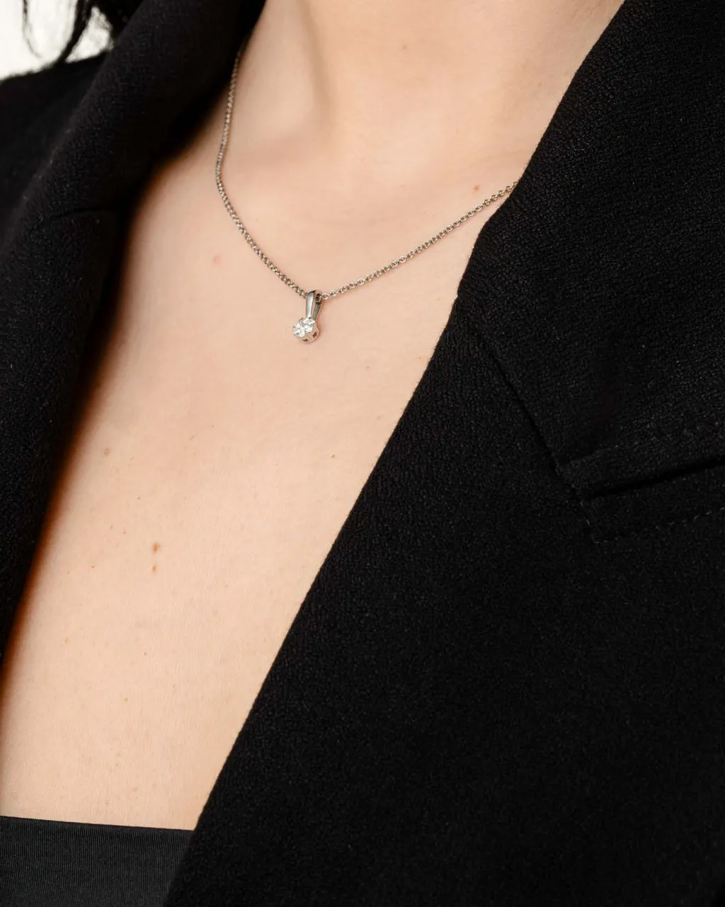 Best Rosett diamantsmykke 0,10 ct Halssmykker