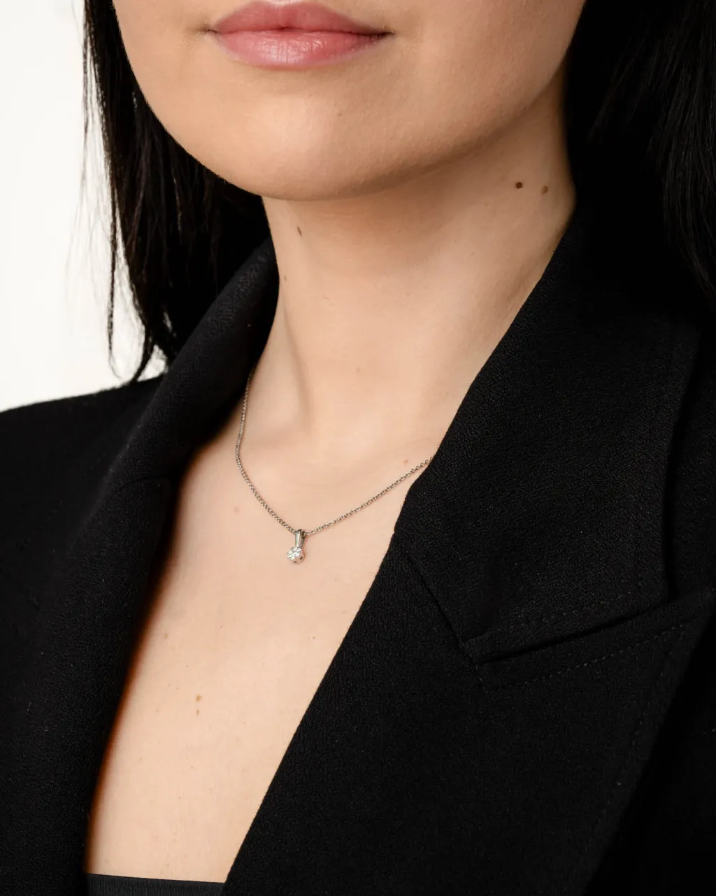 Best Rosett diamantsmykke 0,10 ct Halssmykker