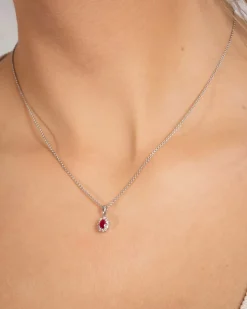 New Rosettanheng 0,09ct med rubin Halssmykker