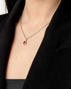 Fashion Rosettanheng med rubin og diamanter 0,15 ct Halssmykker