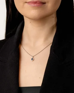 Fashion Rosettanheng med safir og diamanter 0,16 ct Halssmykker