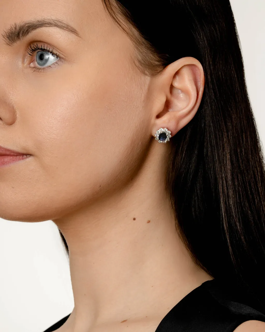 Best Rosettørepynt i hvitt gull med safir 1,71 ct Ørepynt