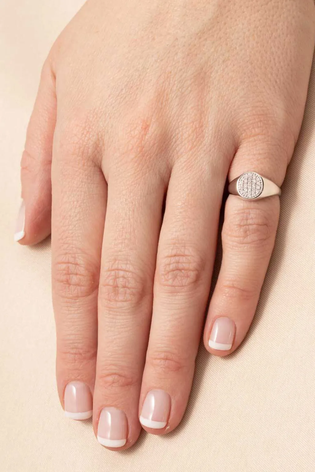 Discount Signet gullring i hvitt gull med diamanter Ringer