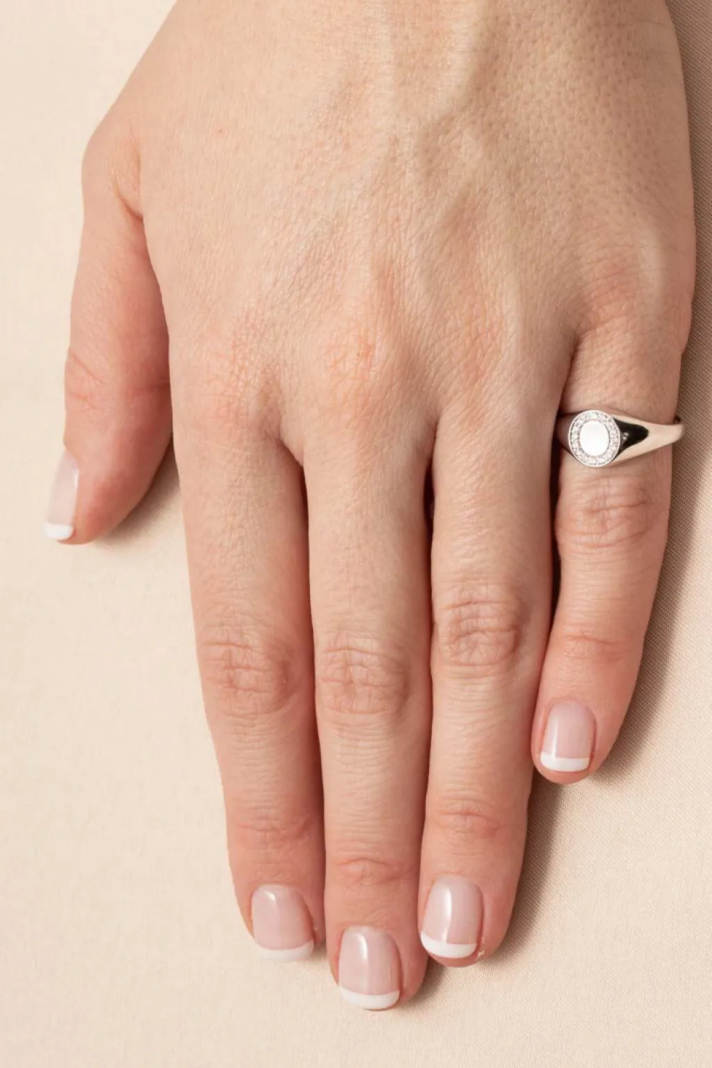 Best Signet ring i hvitt gull med diamanter Ringer
