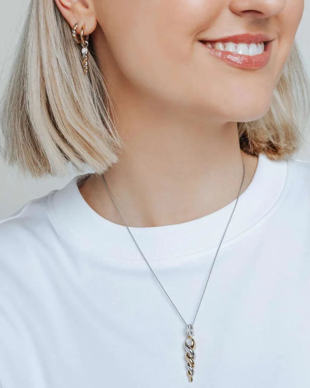 Clearance dråpeanheng i sølv med cubic zirkonia Halssmykker